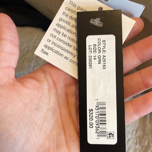 Betsy & Adam sequined Emerald green dress size XL - Picture 4 of 4